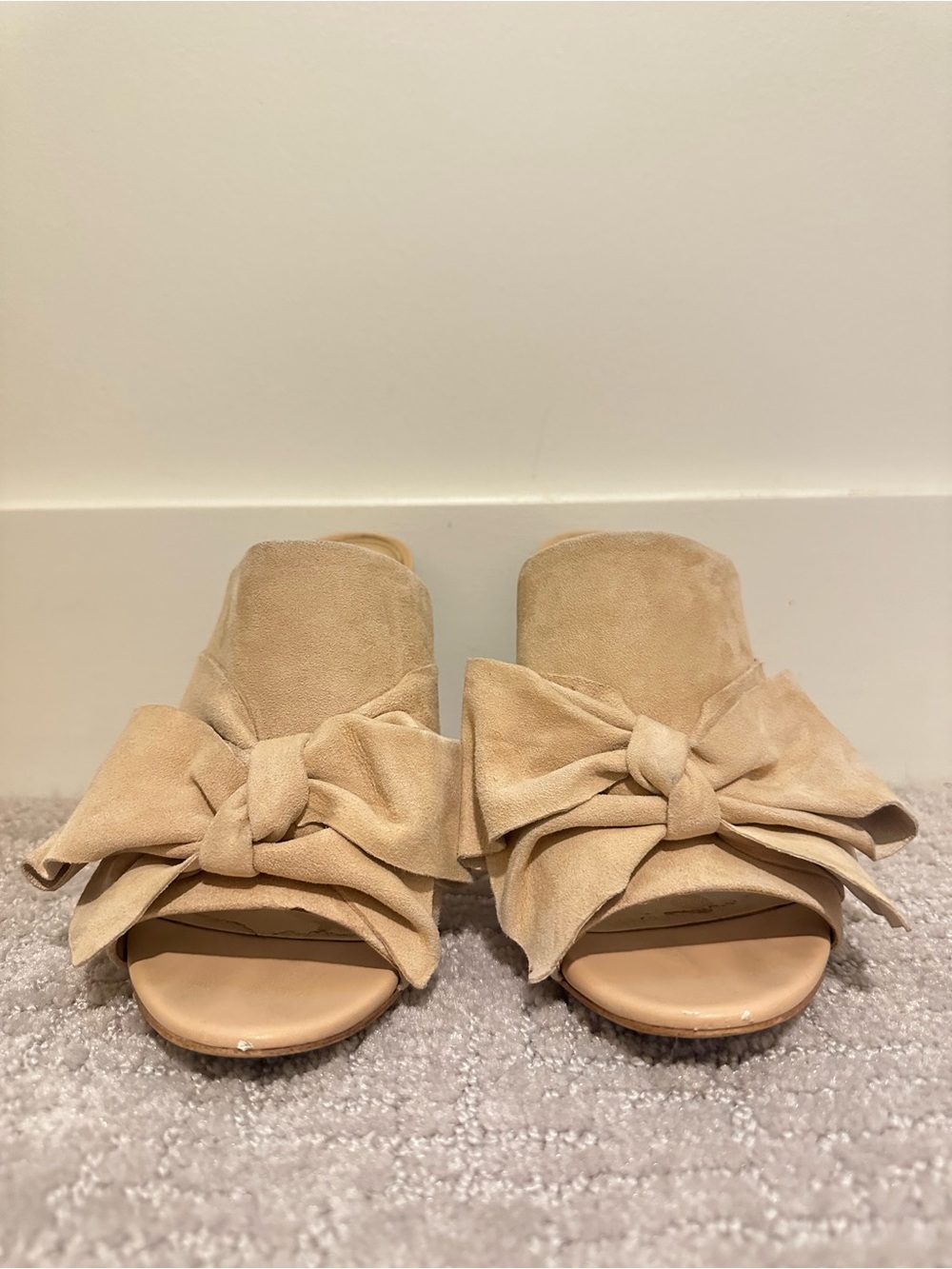 Sam Edelman Women's Yumi Peep Toe block heel Natural Suede With Bow Size 9